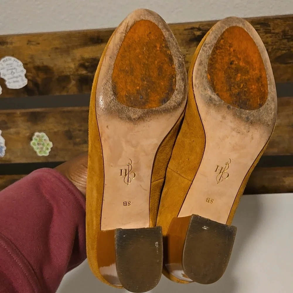 Cole Haan Elegant Golden Suede Block Heel Pumps Size 8B